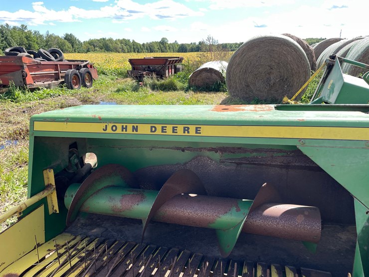 john-deere-336-image-24