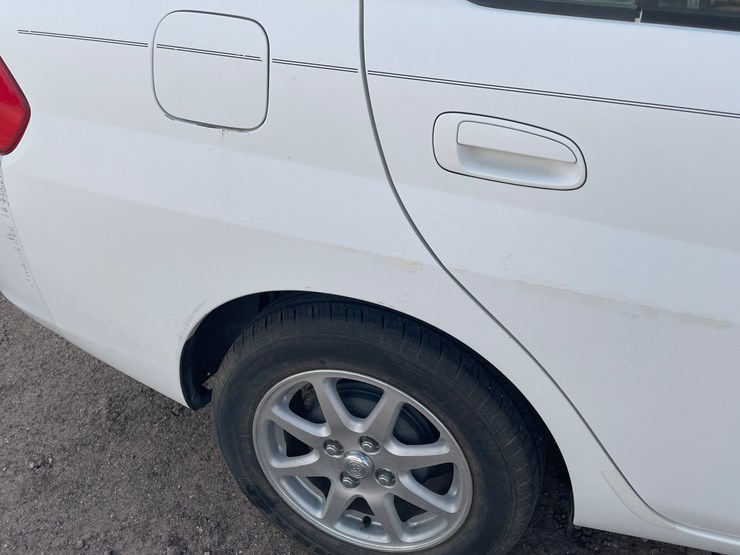 #1853-•-2002-toyota-prius-(title-in-delay)-image-65