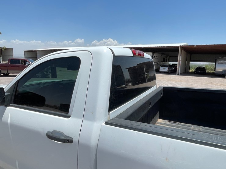 #1864-•-2018-chevy-work-truck-(has-nm-title)-image-41