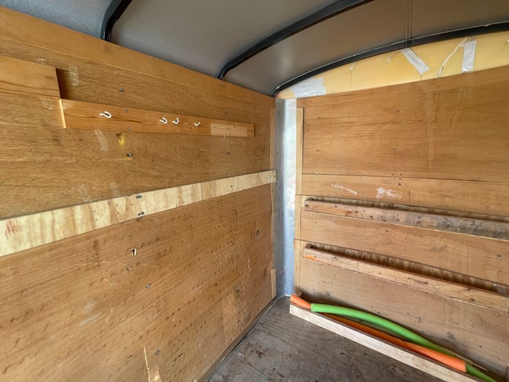 #2413-•-12'-single-axle-enclosed-trailer-(no-title)-image-32
