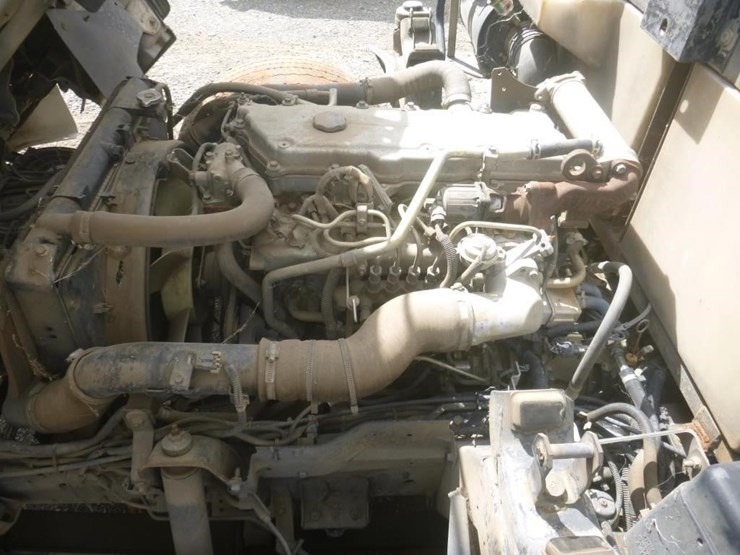 2005-isuzu-nqr-image-13