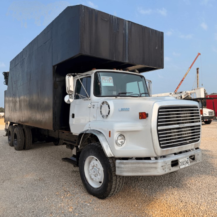 1996 FORD L8000