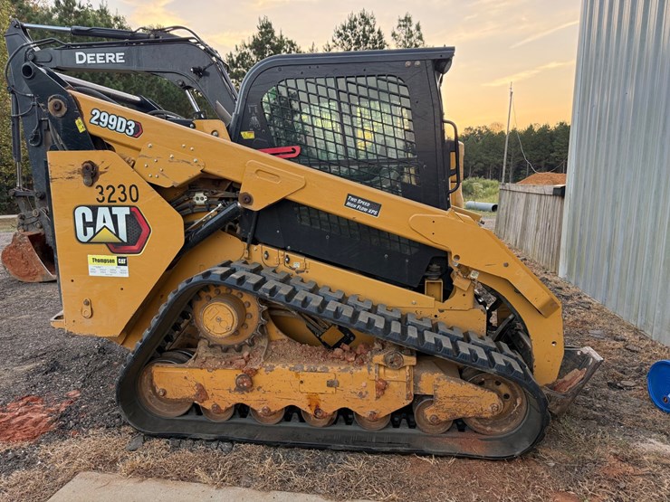 2021-caterpillar-299d3-image-1