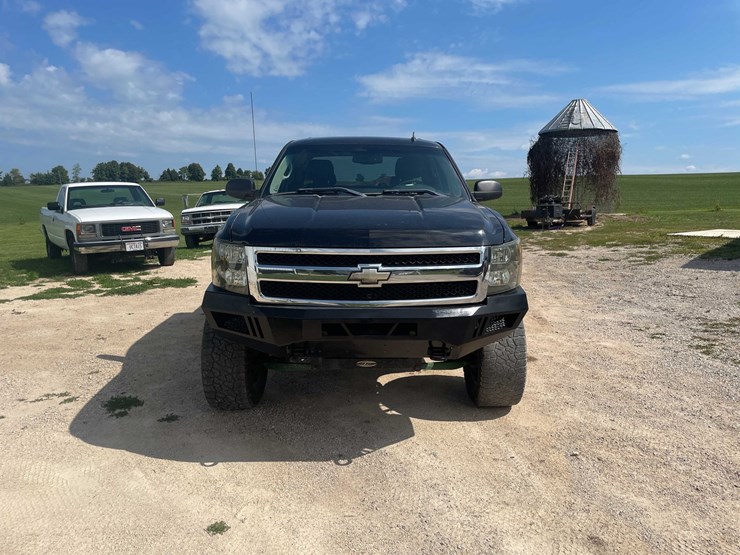 #301-•-2012-chevy-silverado-lt-pickup-truck-(has-wi-title)-(chilton,-wi)-image-2