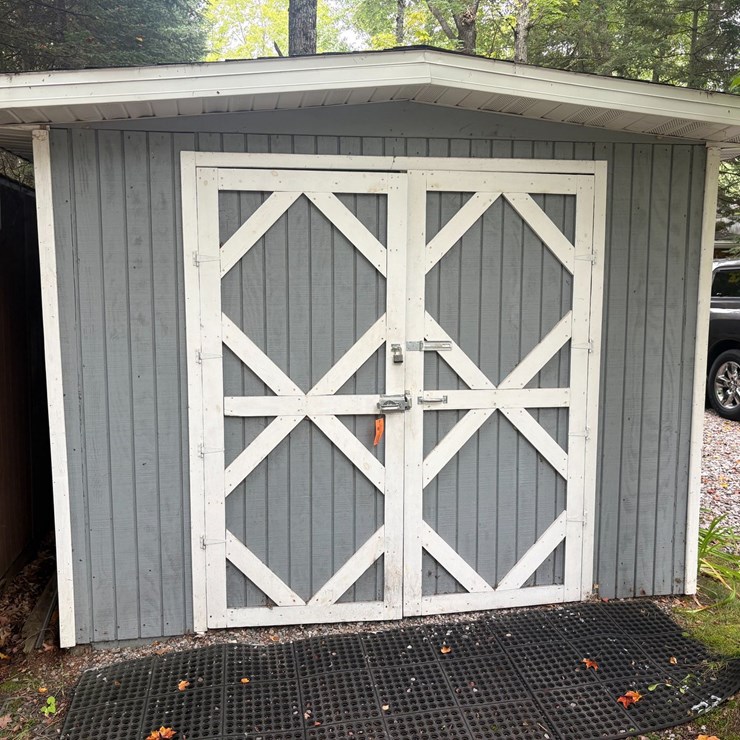 #5995 • Portable Storage Shed (Three Lakes, WI)