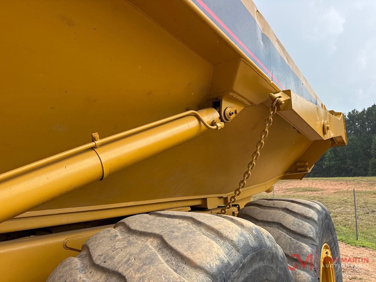 2001-caterpillar-730-image-10