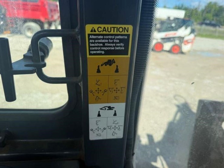 2006-deere-310g-image-15
