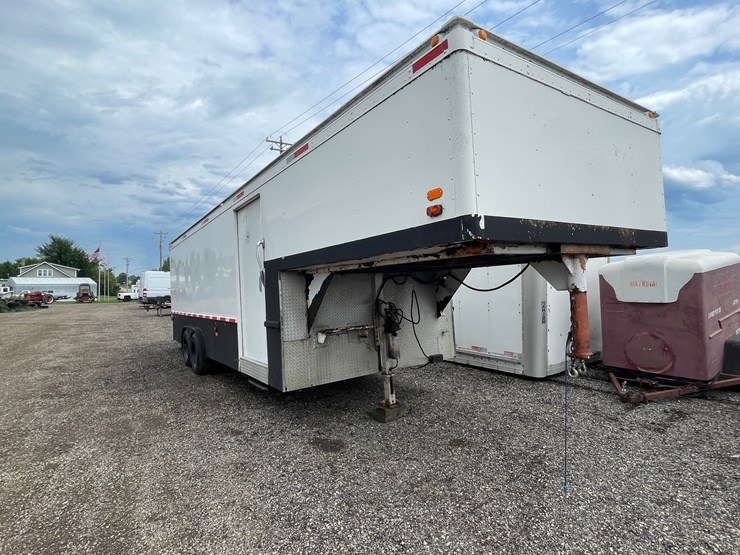 #2840-•-1987-roadmaster-5th-wheel-enclosed-trailer-(has-wi-title)-image-1