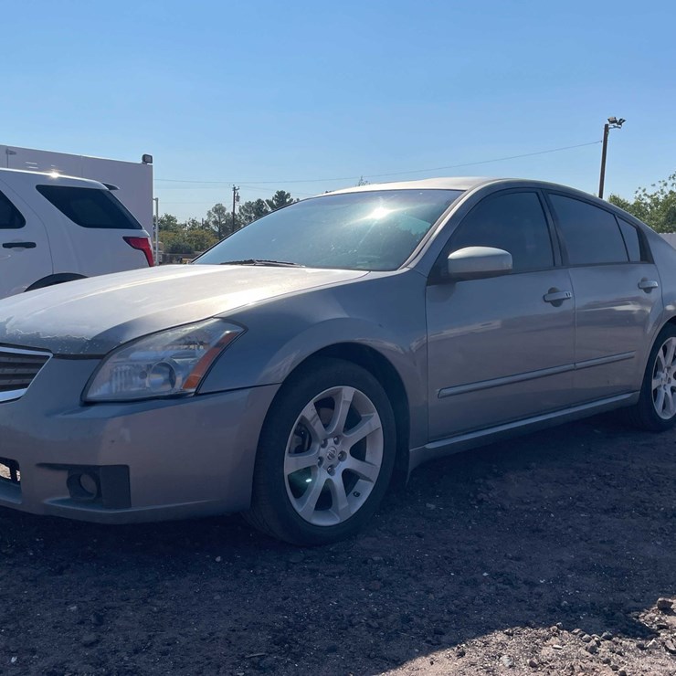 #1854 • 2008 Nissan Maxima (Has NM Title)