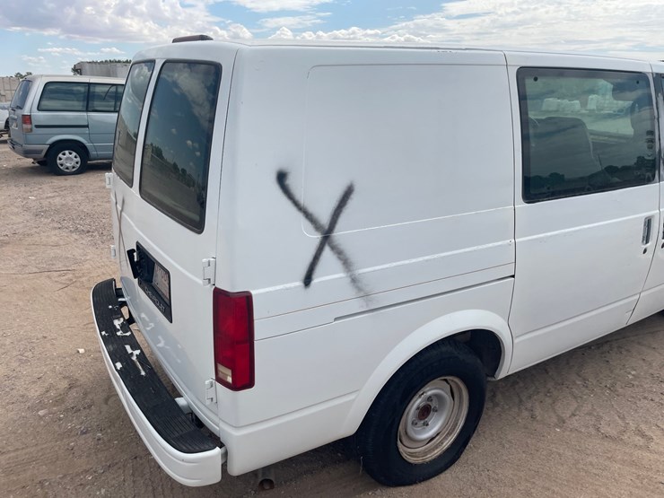 1994-chevrolet-astro-image-20