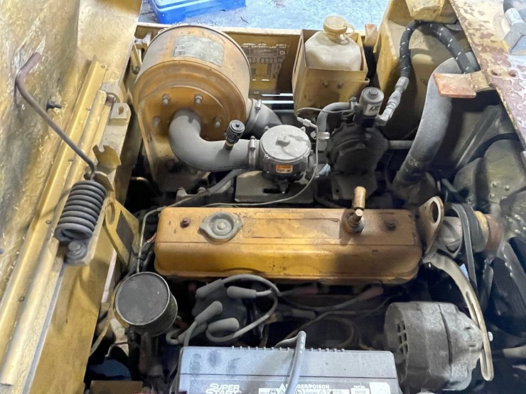 #133-•-cat-pneumatic-forklift-(shawano,-wi)-image-52