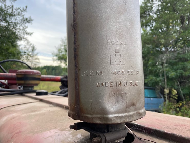 #6202-•-farmall-460-loader-tractor-image-20