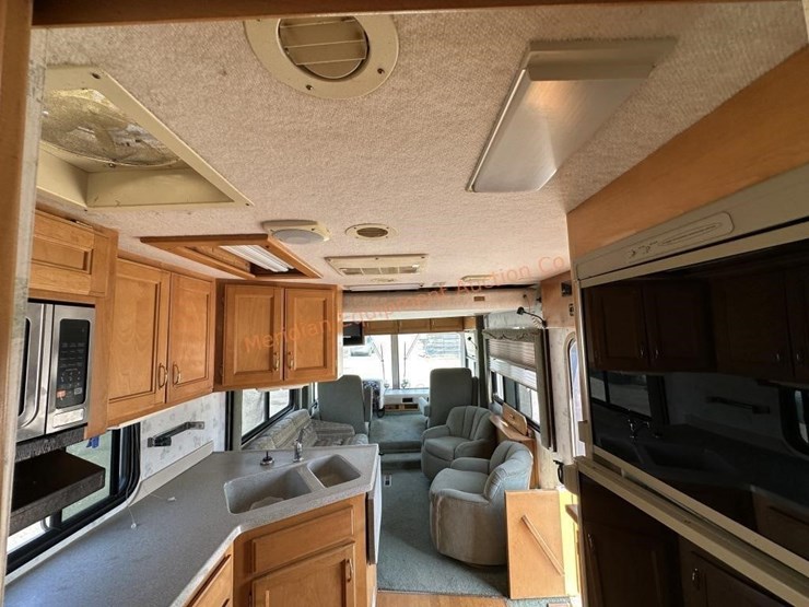 1999-safari-trek-24'-motorhome-image-37