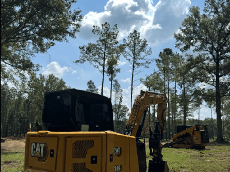 2025-caterpillar-306-image-4