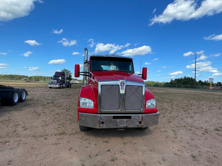 2014-kenworth-t880-image-8