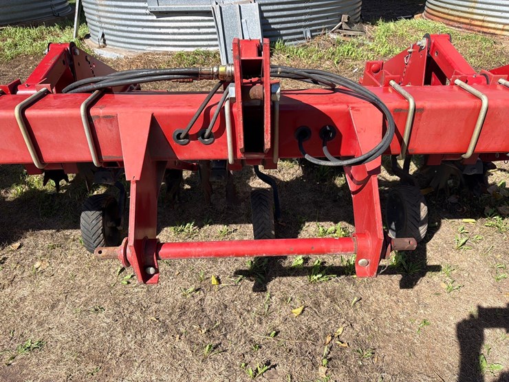 case-ih-1820-row-cultivator-image-12
