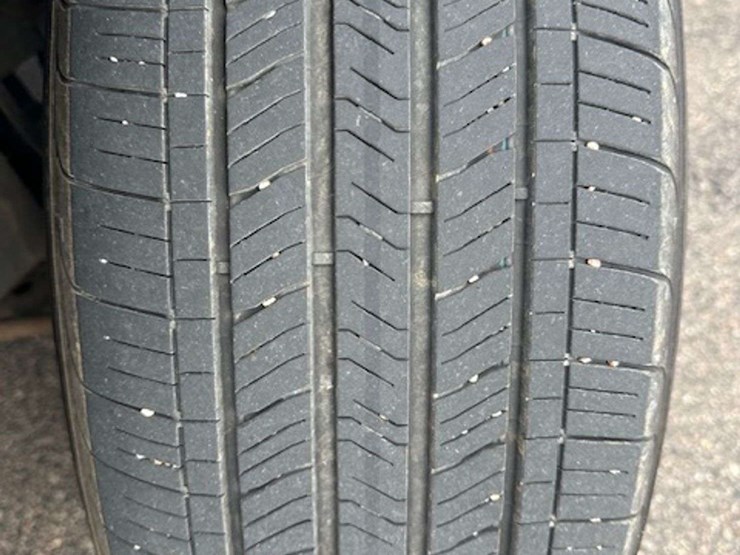 2011-chevrolet-traverse-image-43