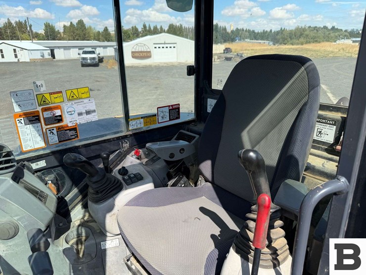 2016-deere-60g-image-57
