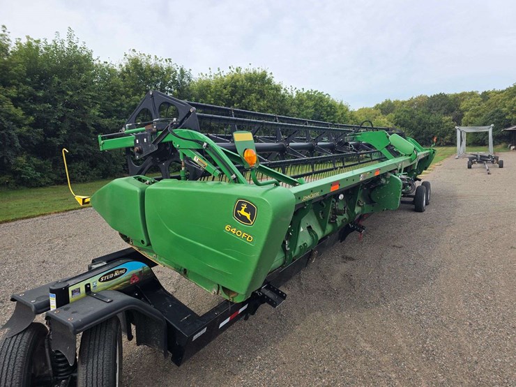 2011-john-deere-640fd-image-48