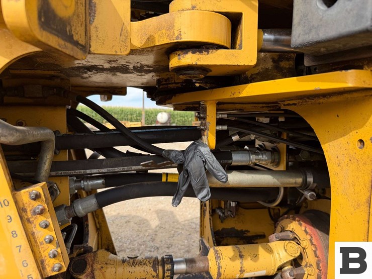 2005-caterpillar-930g-image-17