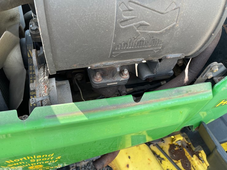 2010-john-deere-2305-image-36