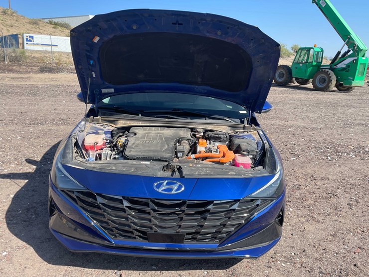 #1859-•-2023-hyundai-elantra-(has-nm-title)-image-49