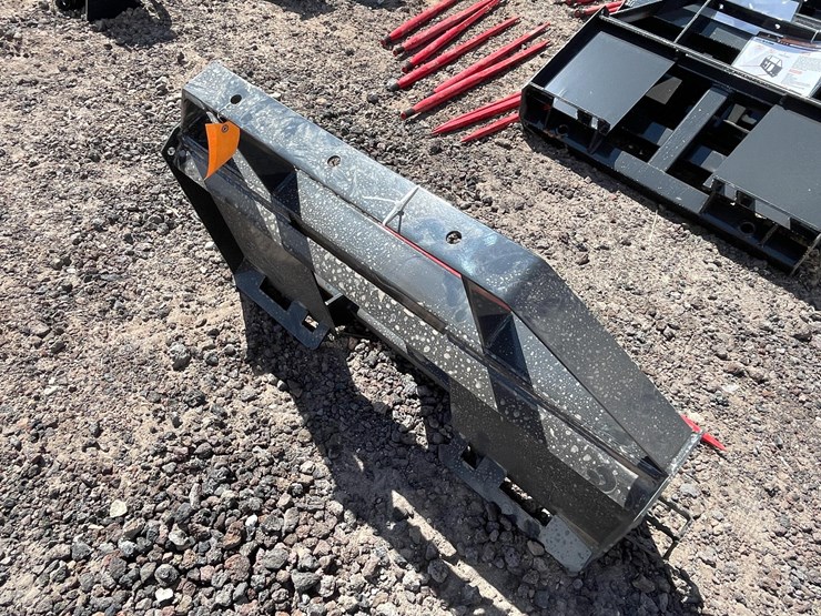 #2425-•-unused-2026-landhonor-skid-steer-bale-spear-image-4