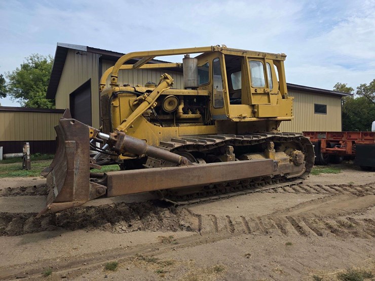 caterpillar-d8h-image-1