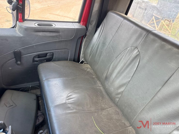 2014-international-durastar-4400-image-25