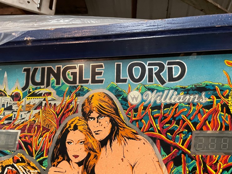 #6237-•-williams-electronics-pinball-machine-image-2