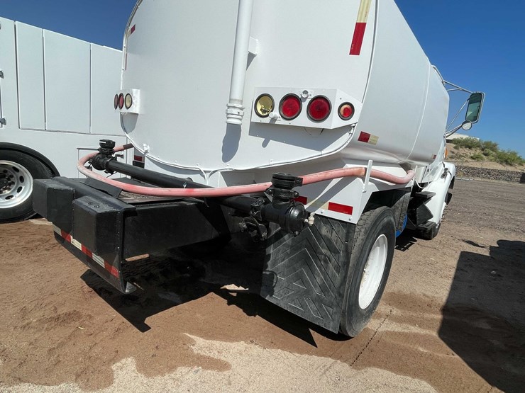 #1851-•-2000-sterling-7500-water-tank-truck-(has-nm-title)-image-83