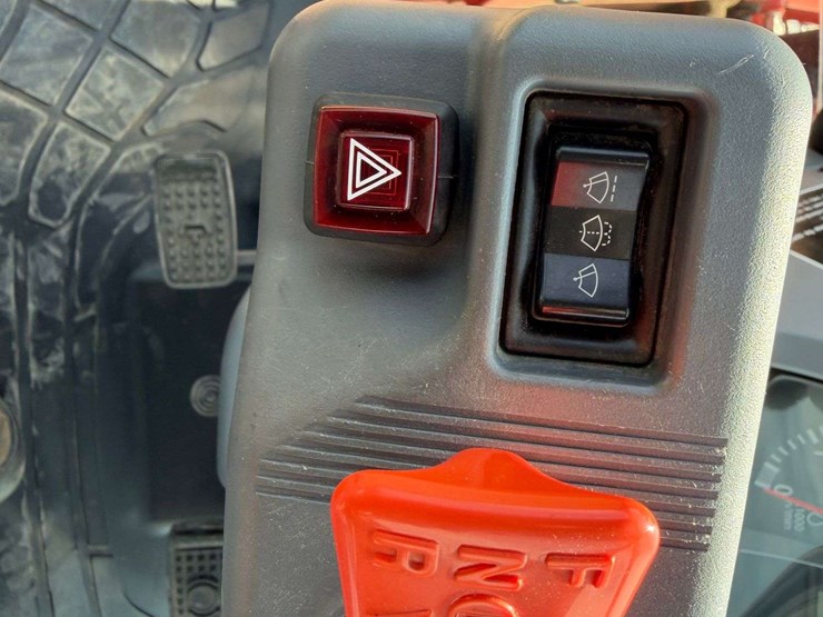 kubota-m4-071-image-21