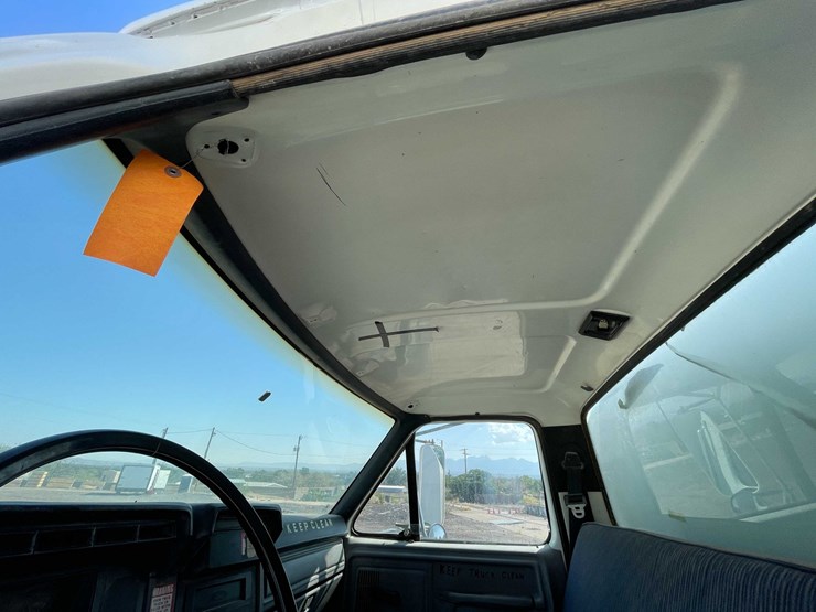 1997-ford-f800-image-30