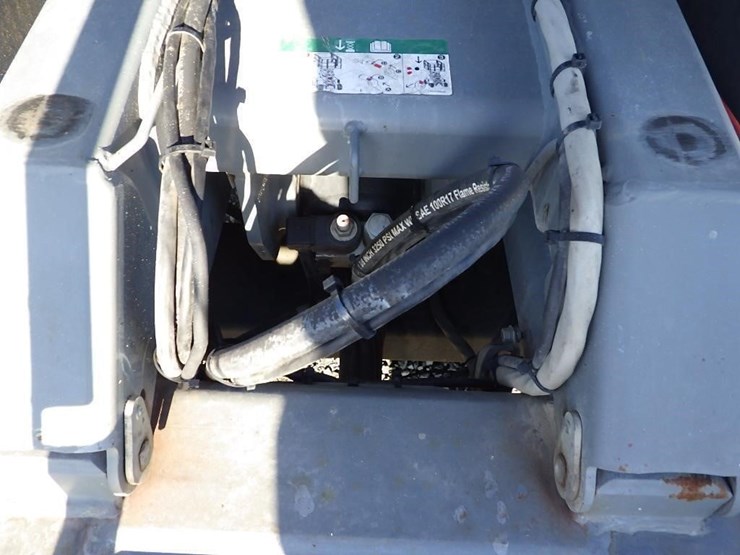 skyjack-sj6826rt-image-13