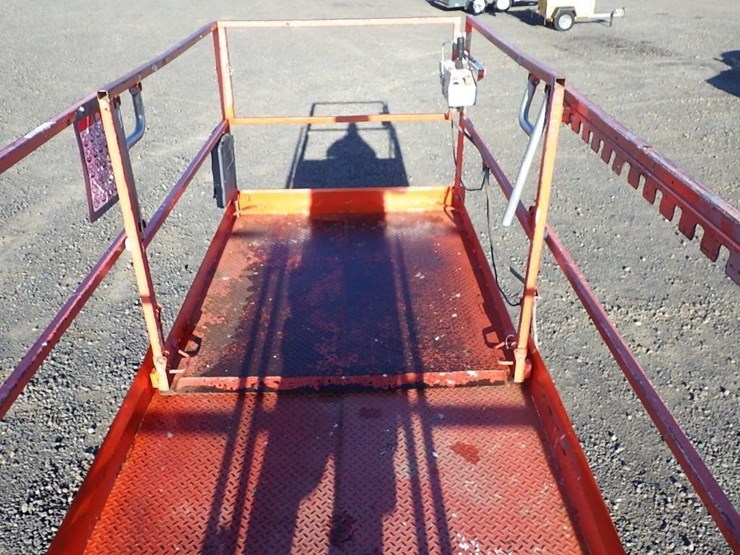 skyjack-sj6826rt-image-16