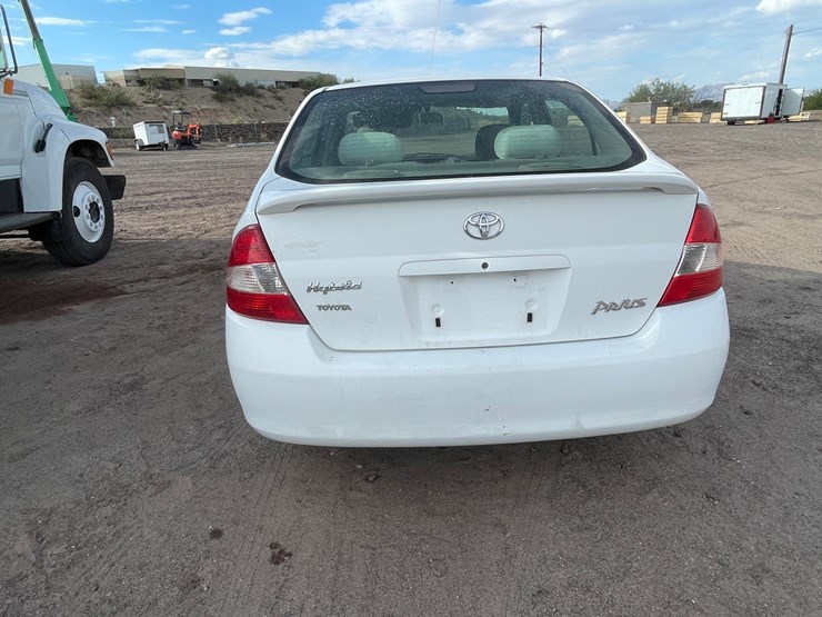 #1853-•-2002-toyota-prius-(title-in-delay)-image-10