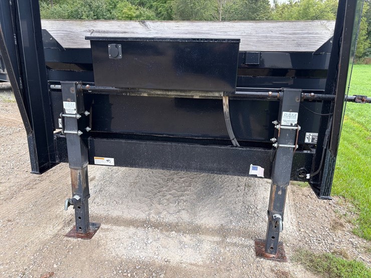 2015-axle-dump-trailer-image-11