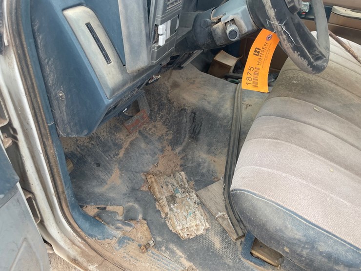 #1875-•-1992-chevy-1/2-ton-pickup-truck-(has-nm-title)-(offsite-at-nmsu)-image-32