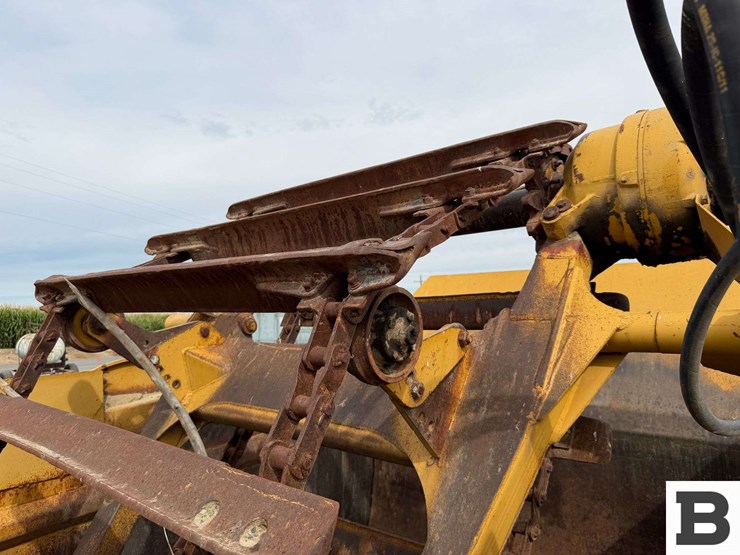 caterpillar-613b-image-24