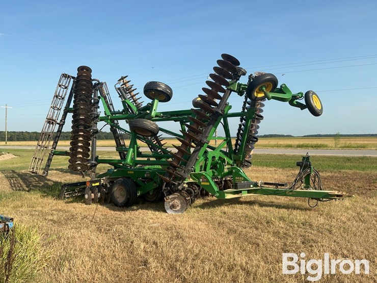 2022-john-deere-2633-image-4