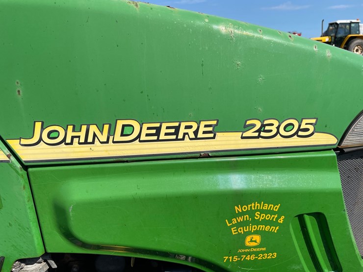 2010-john-deere-2305-image-28