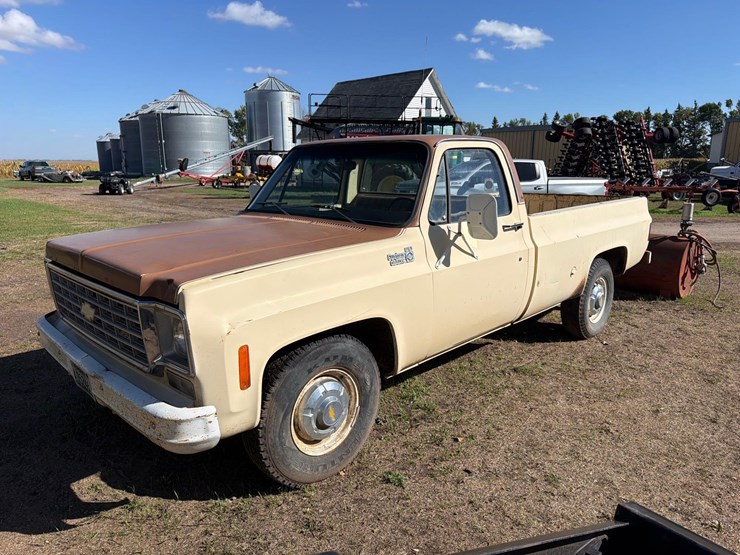 1975-chevrolet-350-custom-deluxe-20-pickup-image-1
