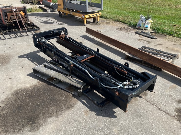 #6320-•-toyota-forklift-mast-(shawano,-wi)-image-2