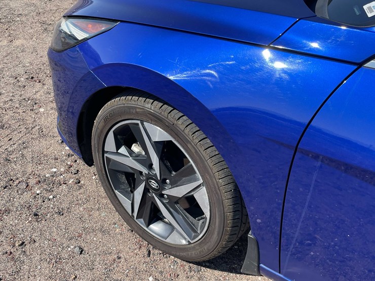 #1859-•-2023-hyundai-elantra-(has-nm-title)-image-45