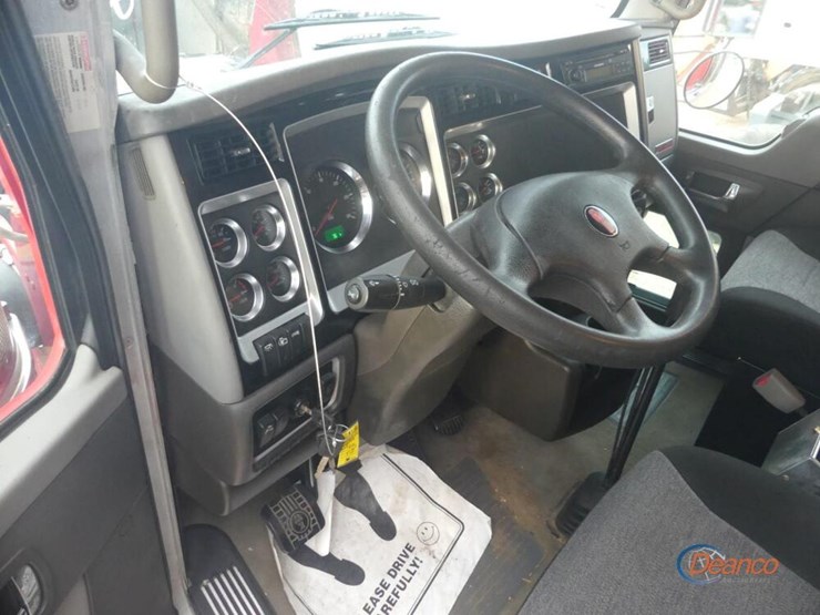 2009-kenworth-t800-image-18