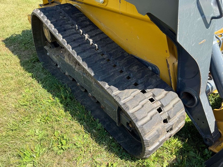 deere-331g-image-5