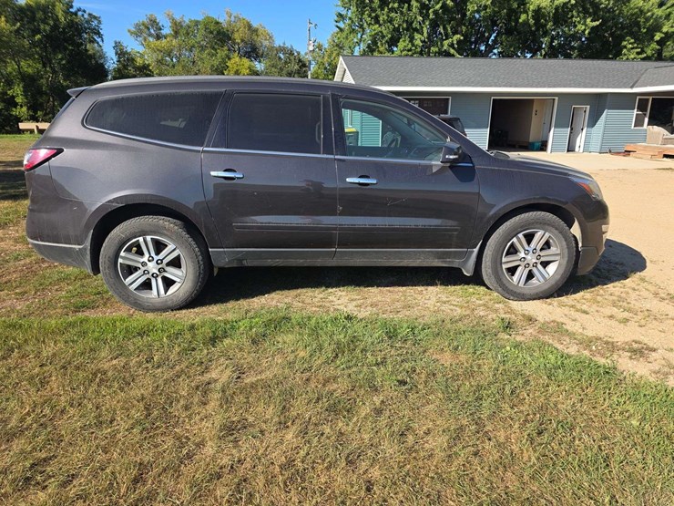 2014-chevrolet-traverse-lt-image-7