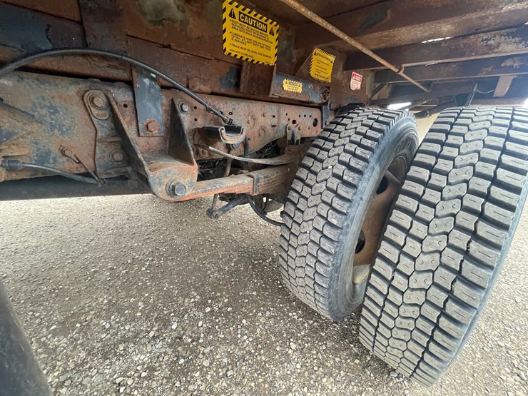 2005-ford-f550-xl-image-8