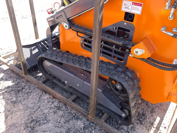 #2066-•-unused-2026-landhonor-mini-skid-steer-loader-image-16