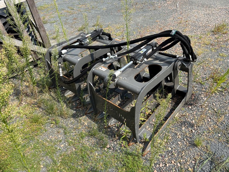 #514-•-2023-berlon-66"-grapple-(barron,-wi)-image-1
